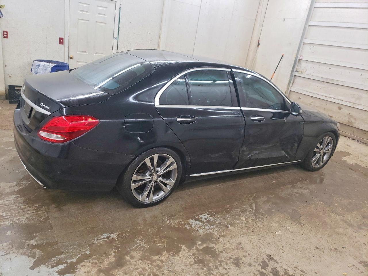 2016 MERCEDES-BENZ C-CLASS
