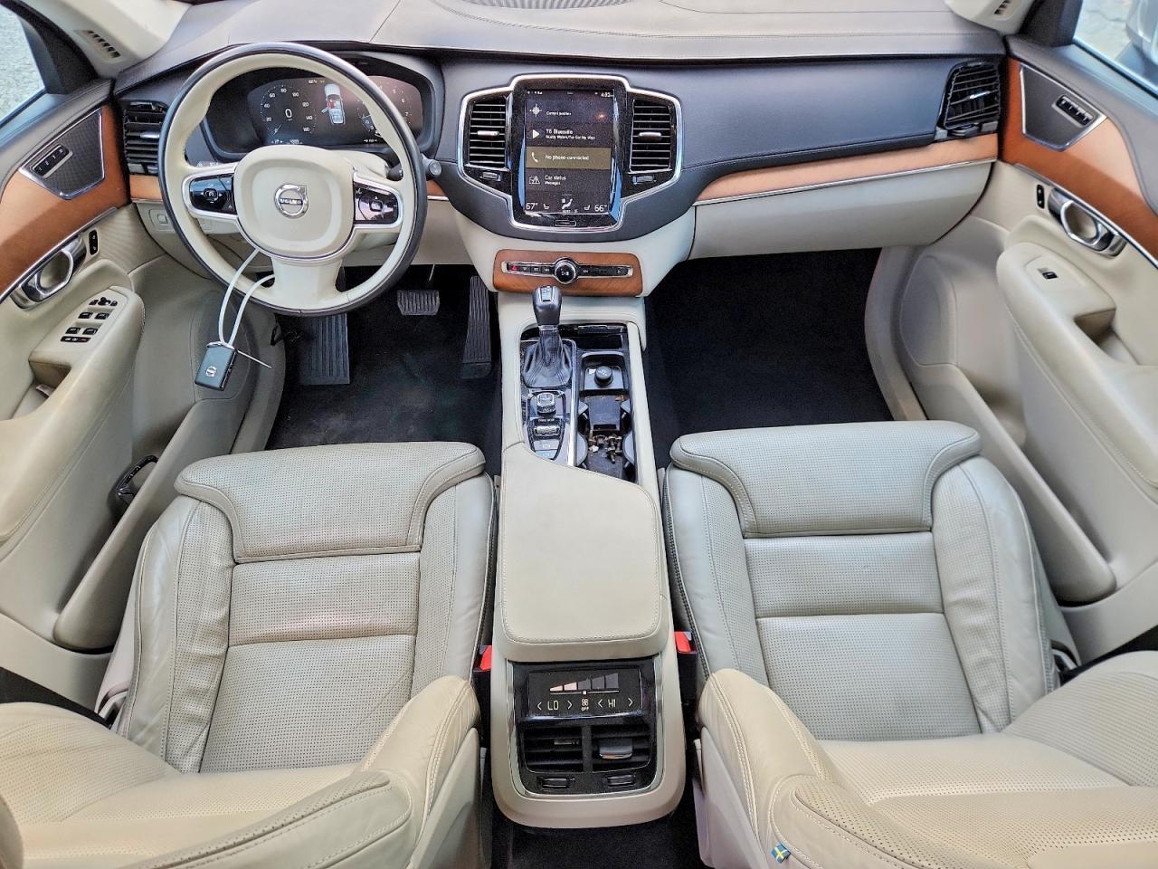 2016 VOLVO XC90