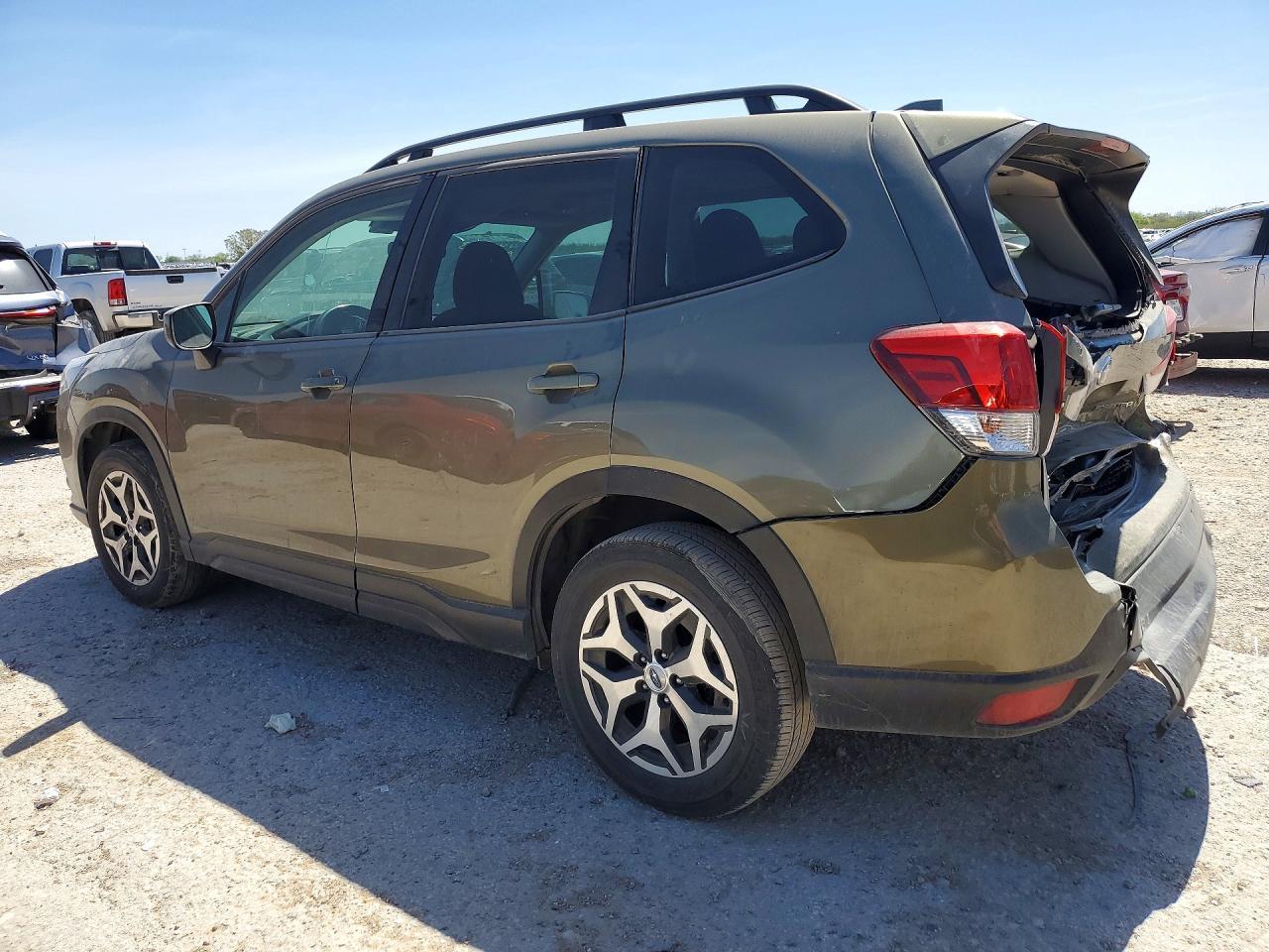 2023 SUBARU FORESTER
