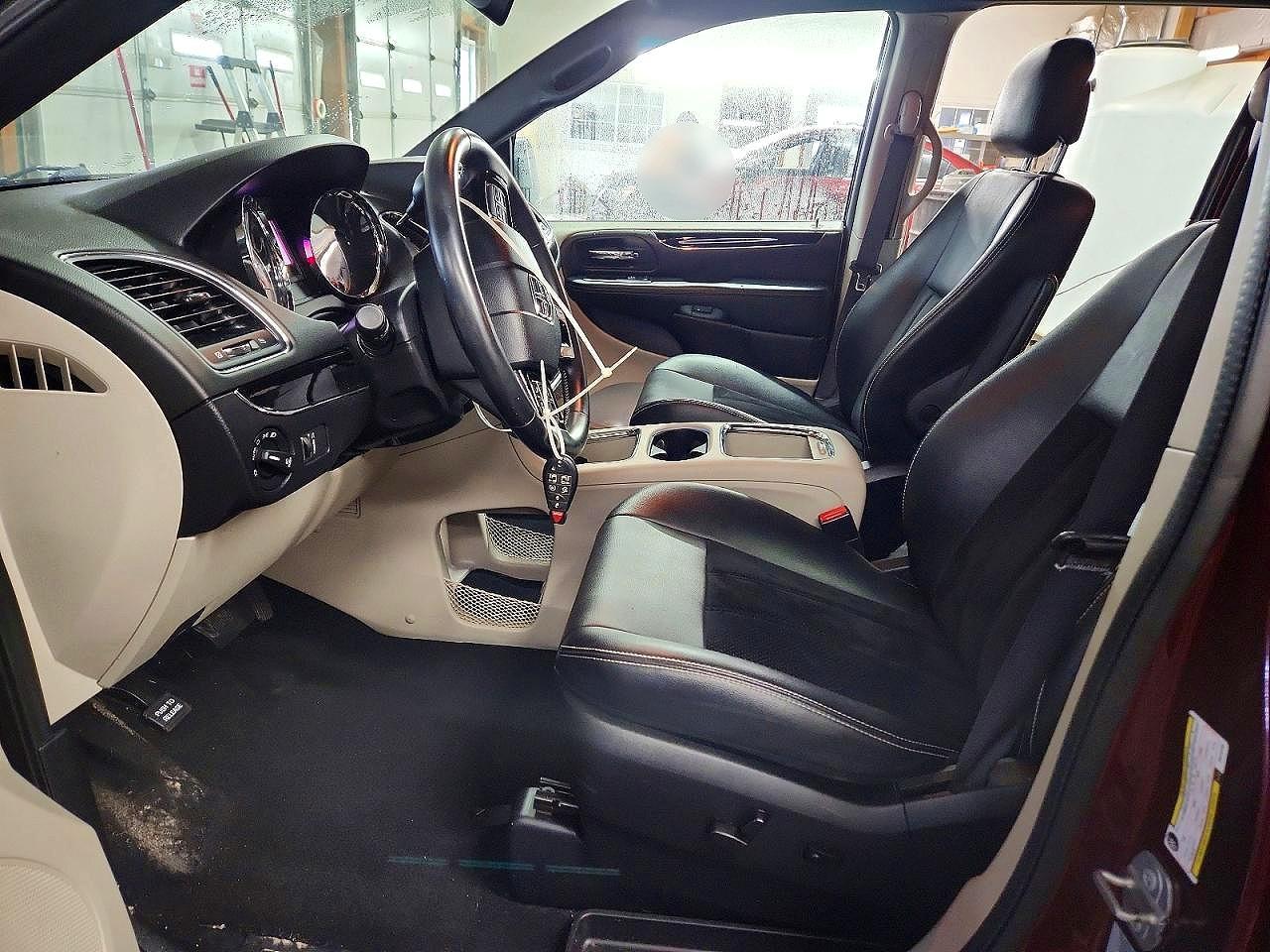 2017 DODGE GRAND CARAVAN