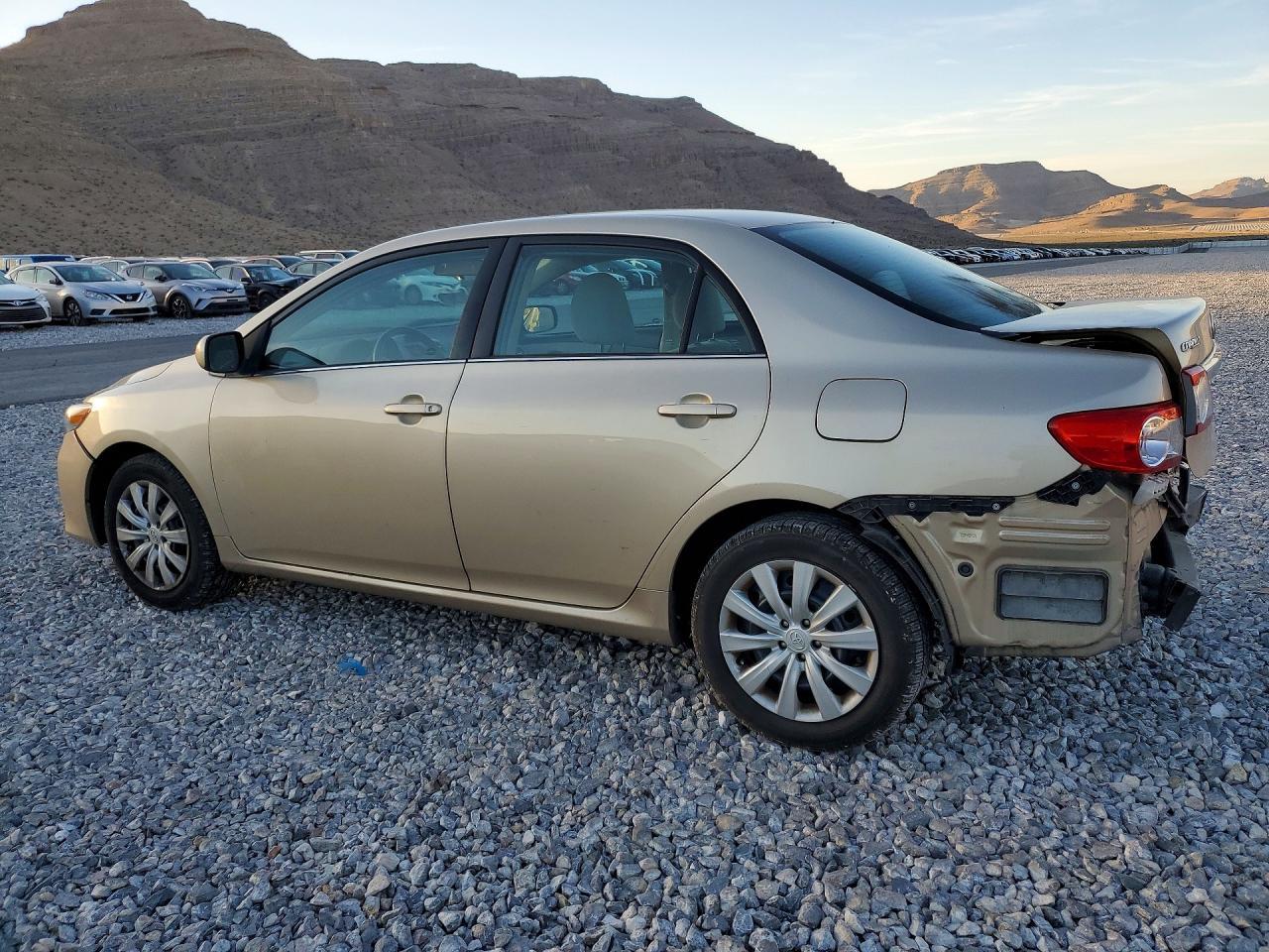 2013 TOYOTA COROLLA