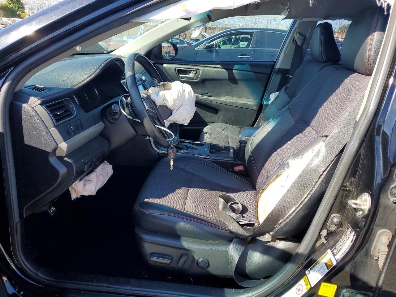 2016 TOYOTA CAMRY