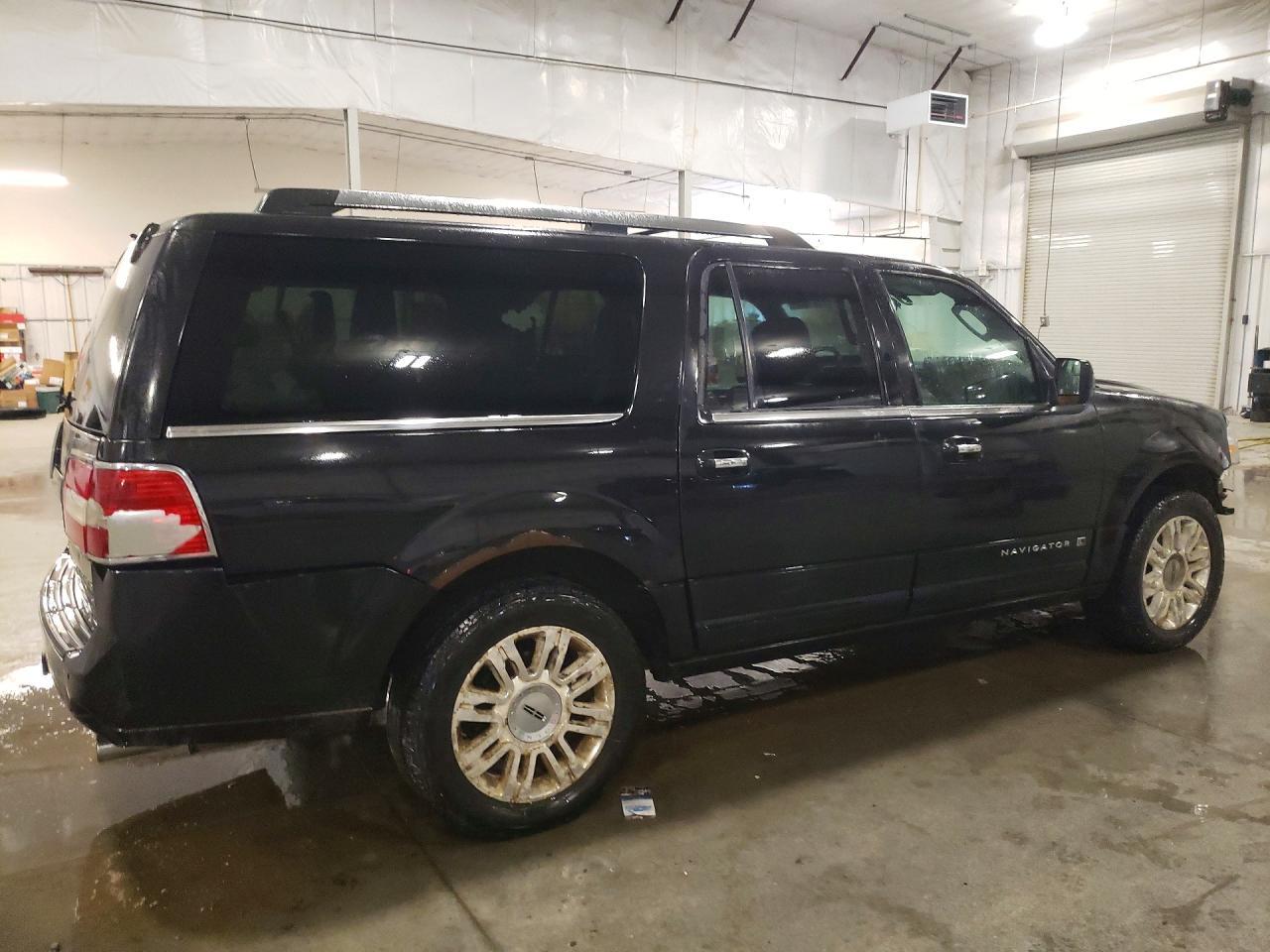 2013 LINCOLN Navigator