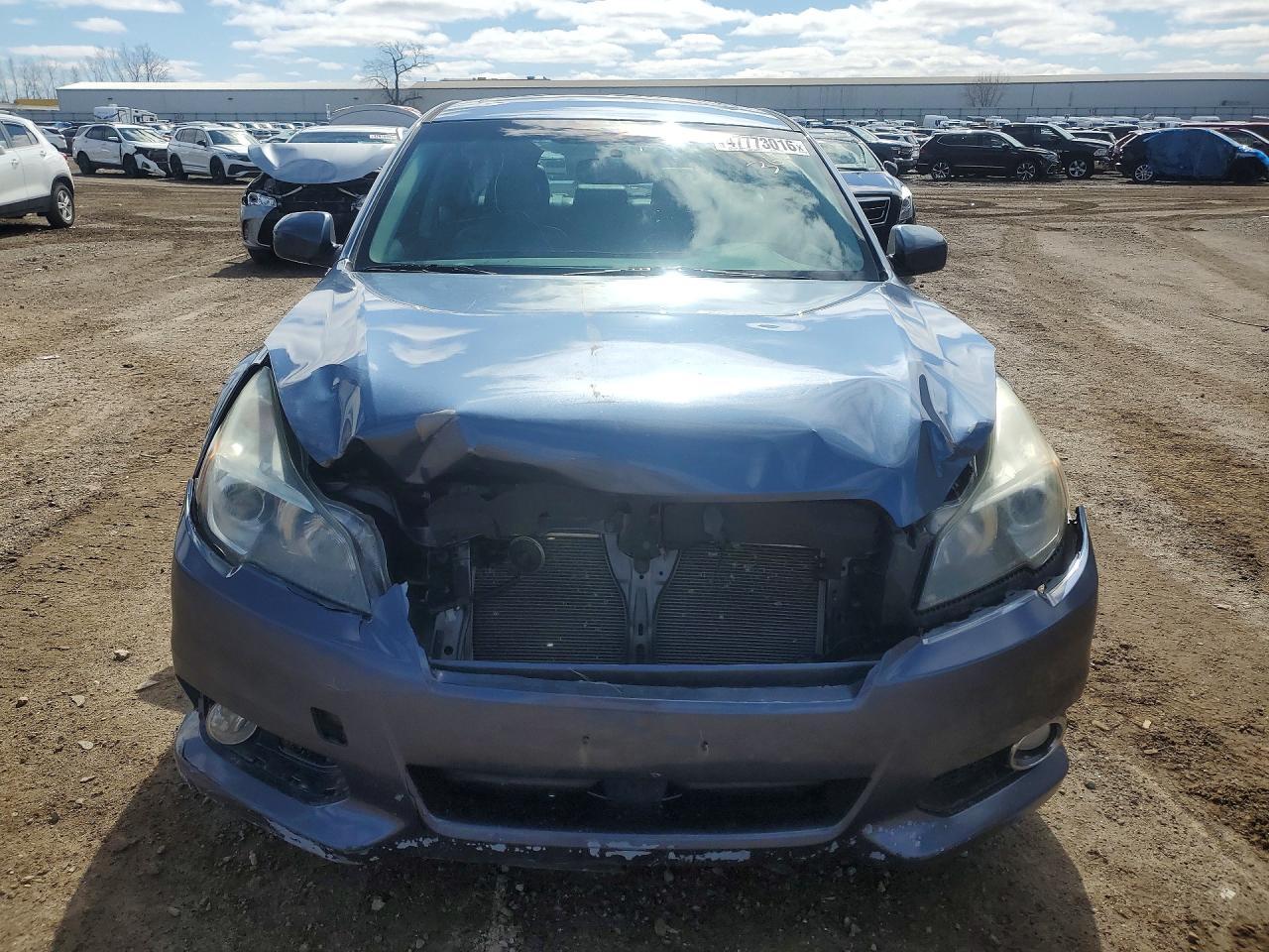 2013 SUBARU Legacy