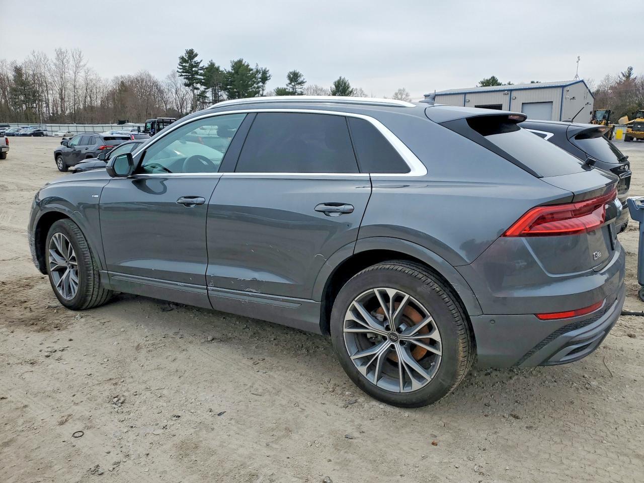 2022 AUDI Q8