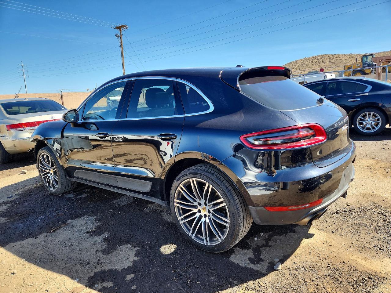 2015 PORSCHE Macan