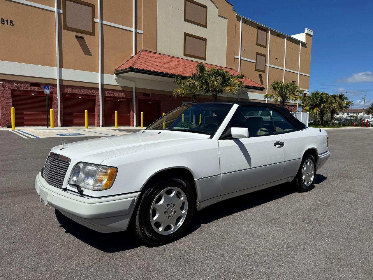 1995 MERCEDES-BENZ E-Class