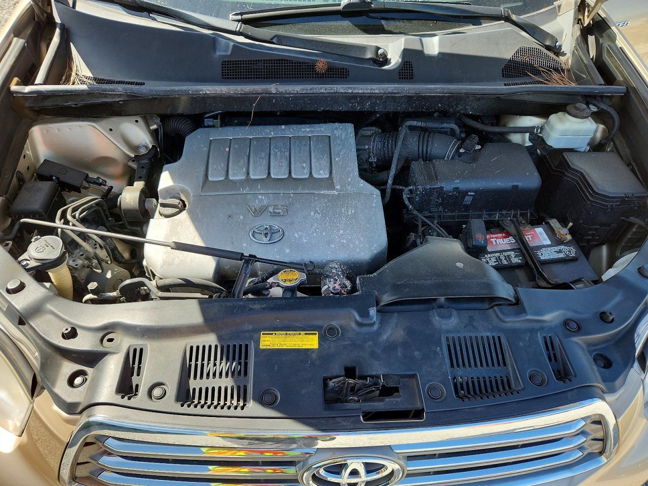 2010 TOYOTA HIGHLANDER