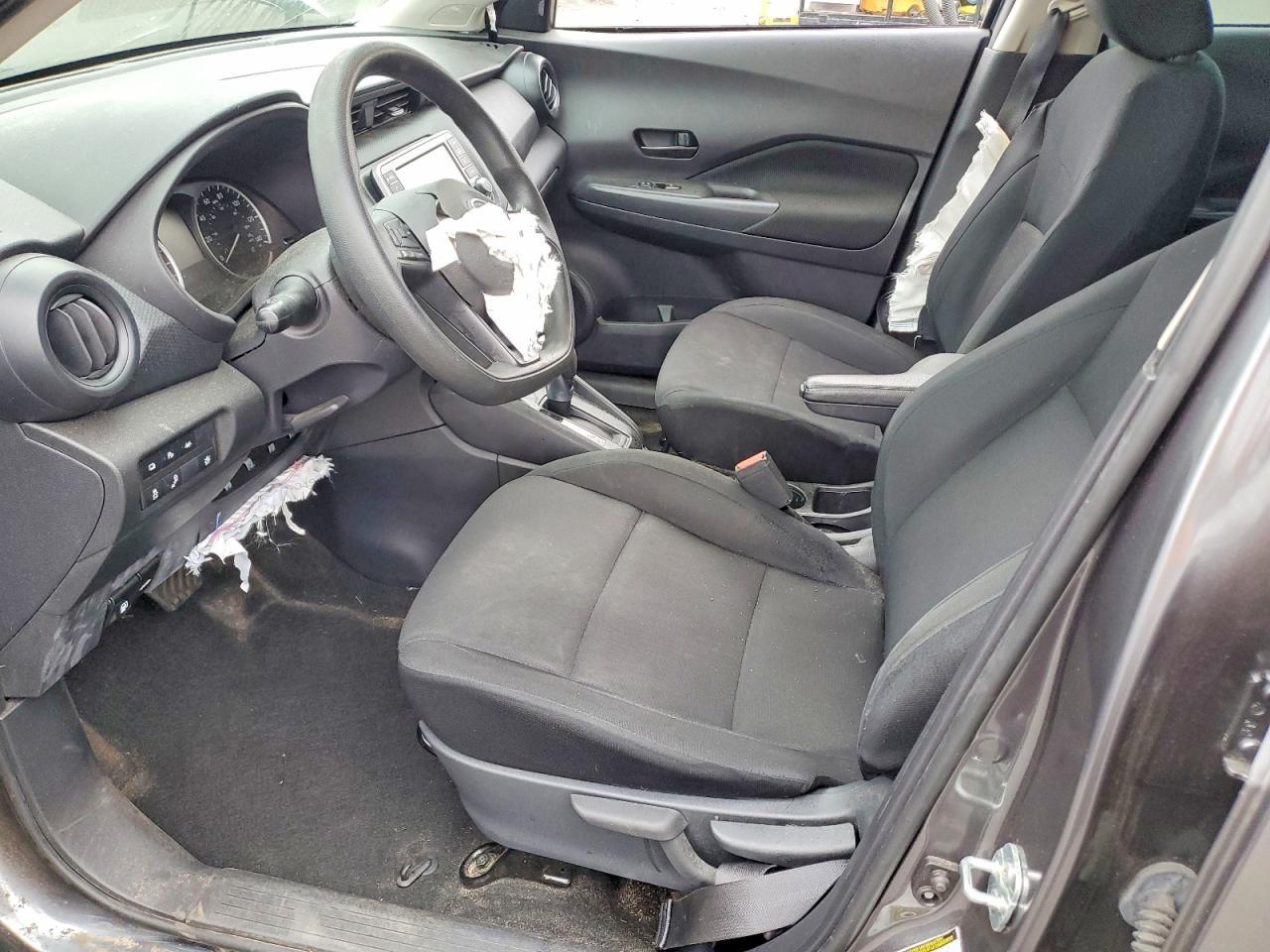 2024 NISSAN KICKS
