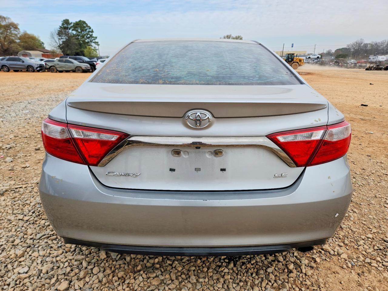 2016 TOYOTA CAMRY
