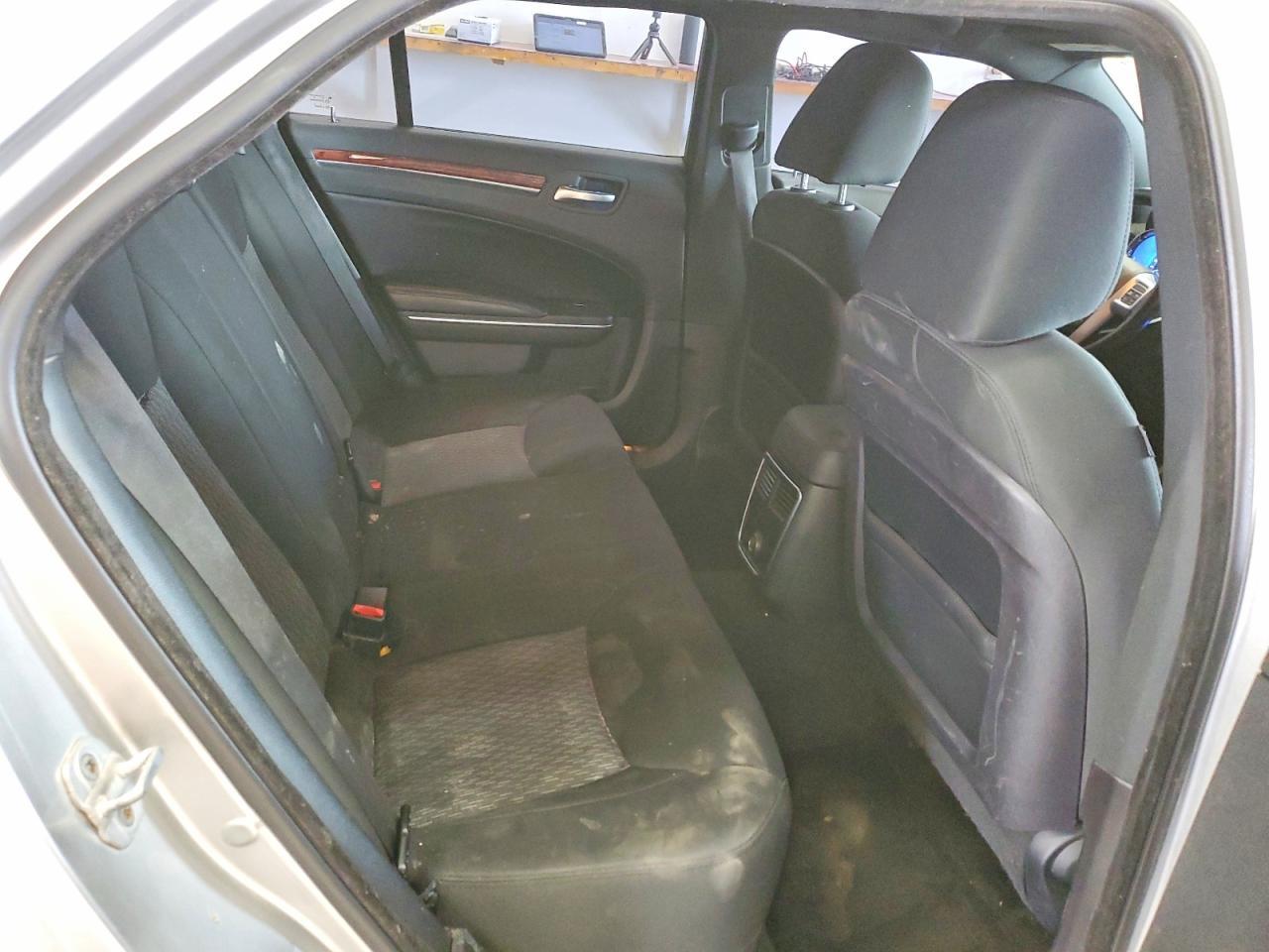 2012 CHRYSLER 300