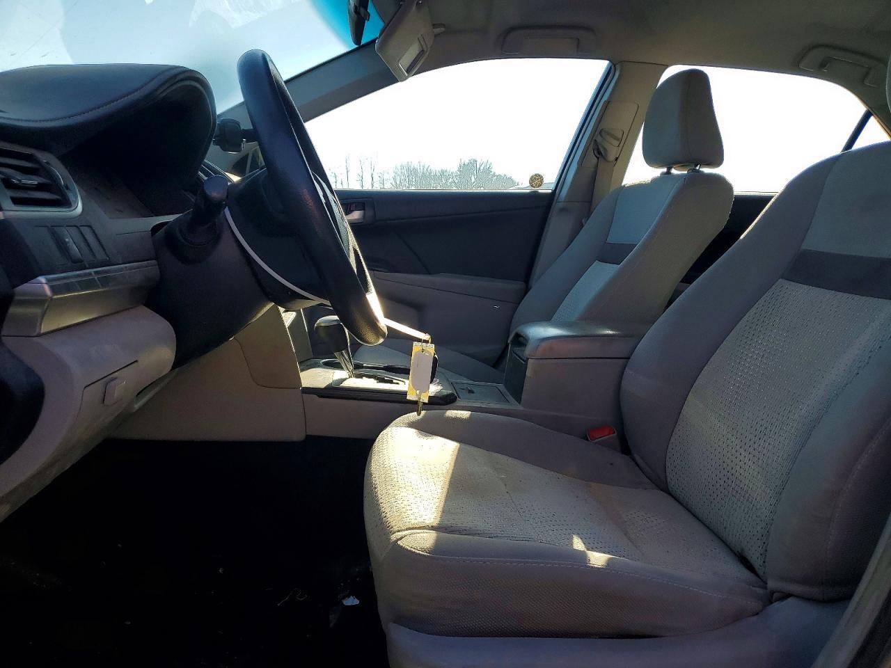 2014 TOYOTA CAMRY