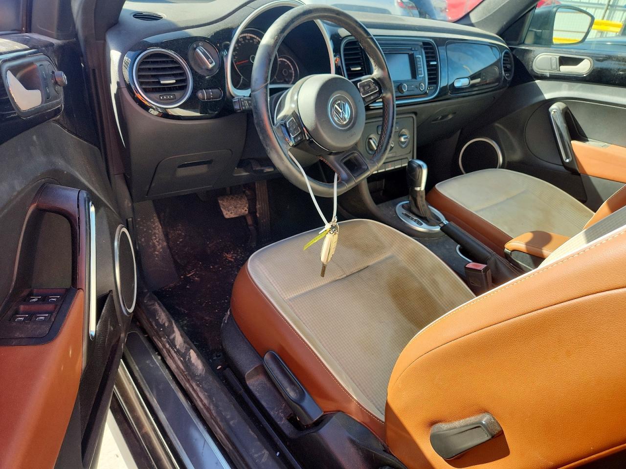 2015 VOLKSWAGEN Beetle