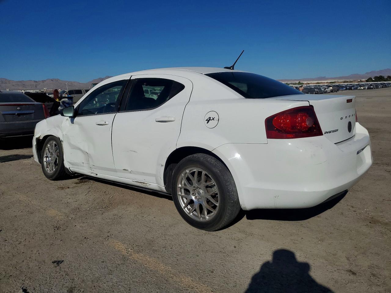 2013 DODGE Avenger