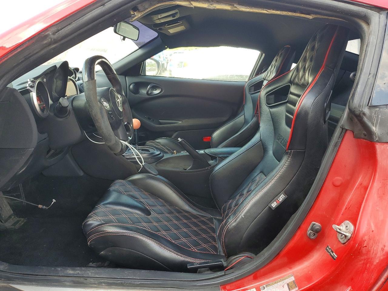 2016 NISSAN 370Z