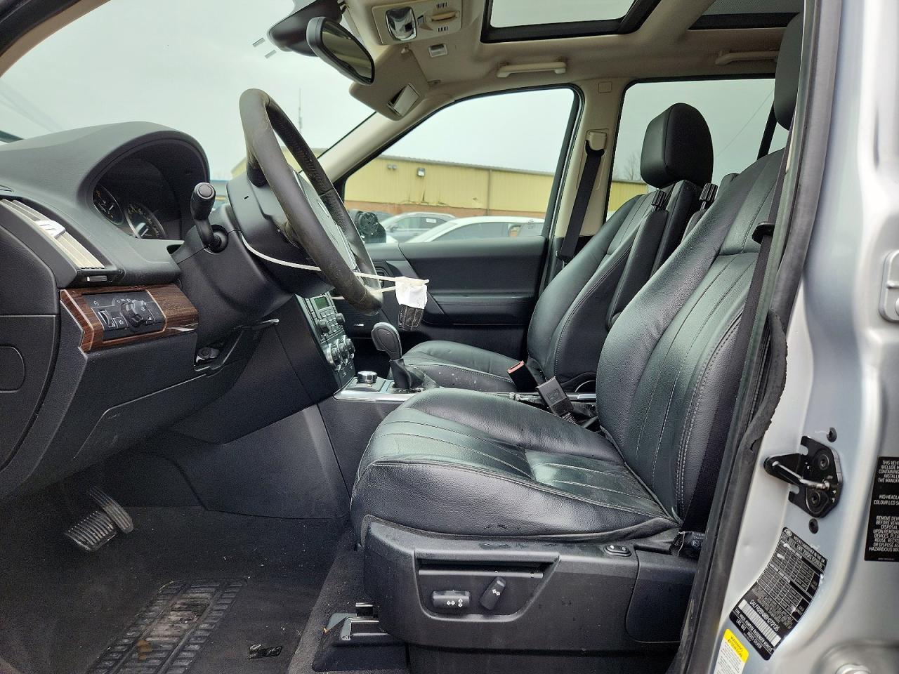 2011 LAND ROVER LR2