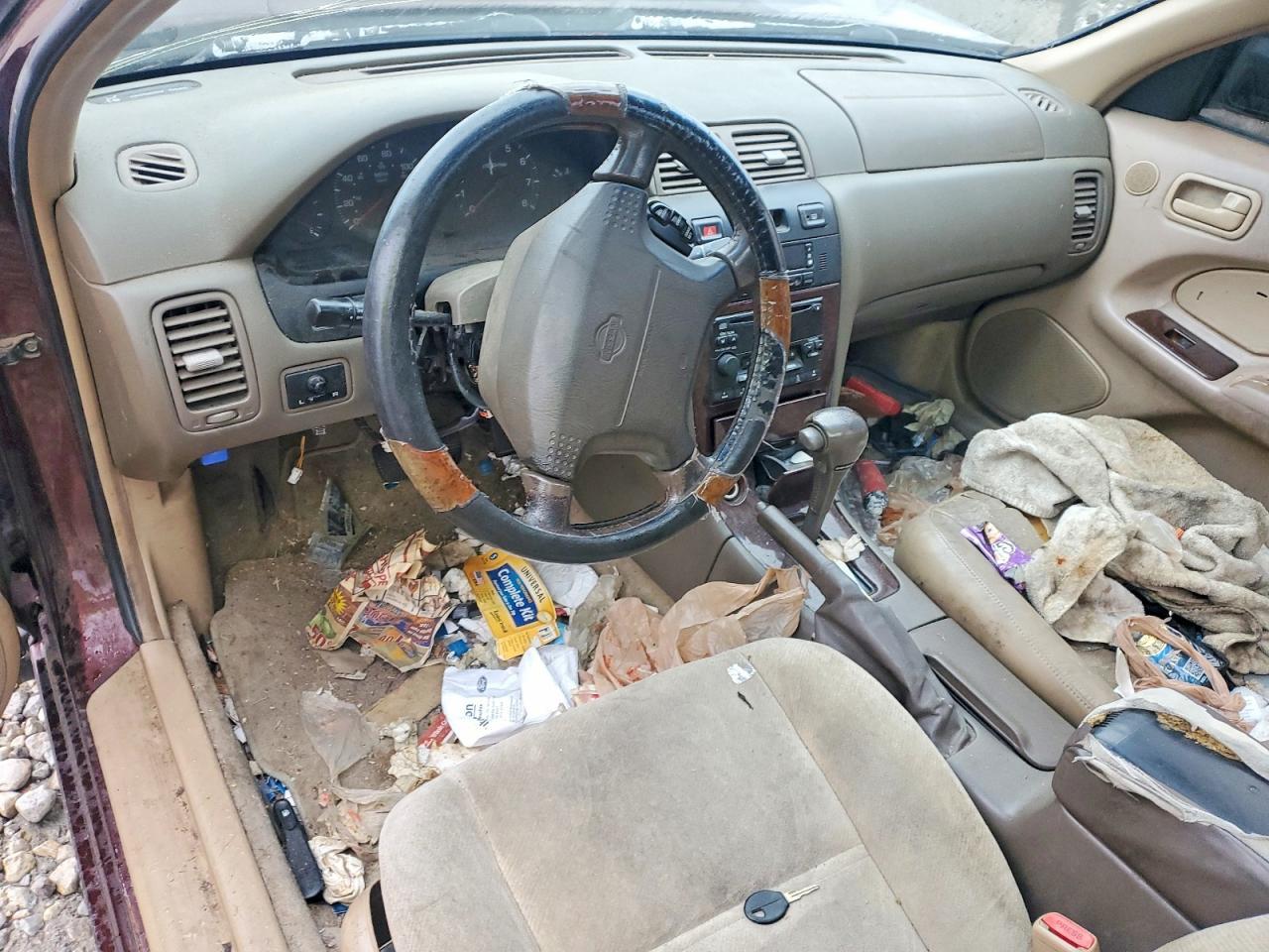 1999 NISSAN Maxima