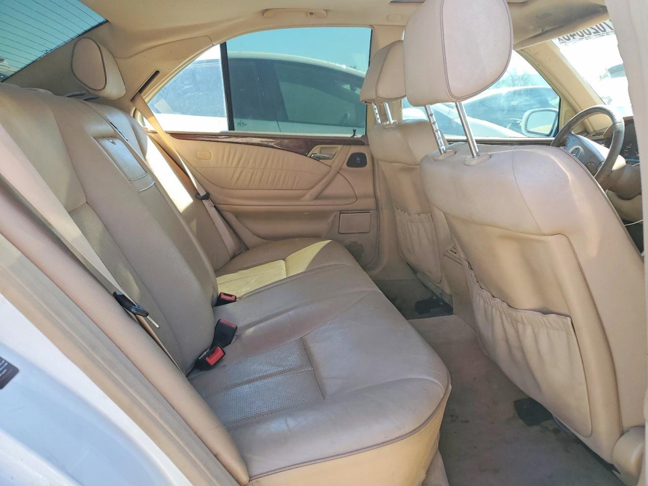 2000 MERCEDES-BENZ E-Class