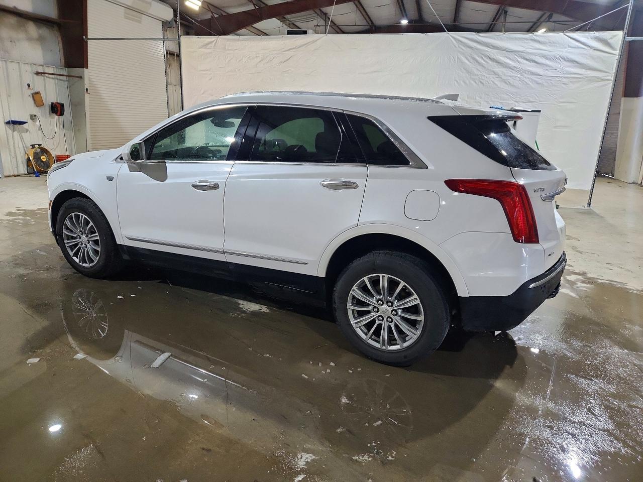 2017 CADILLAC XT5