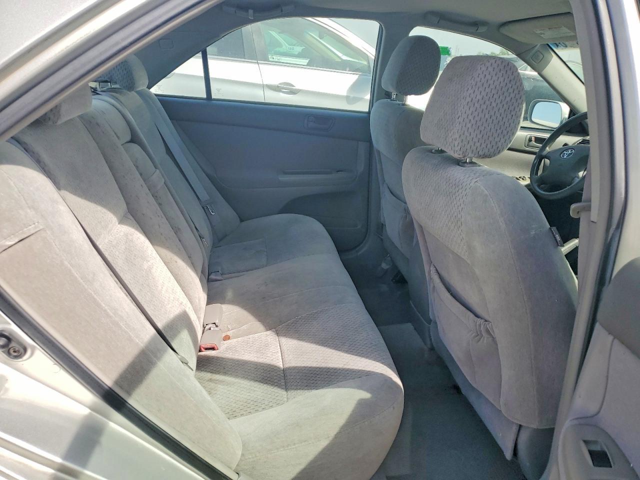 2004 TOYOTA CAMRY