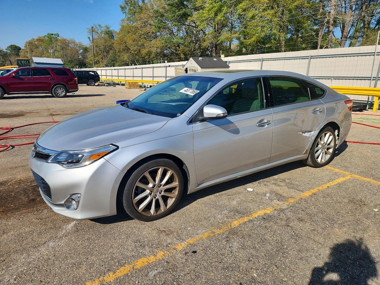 2013 TOYOTA Avalon