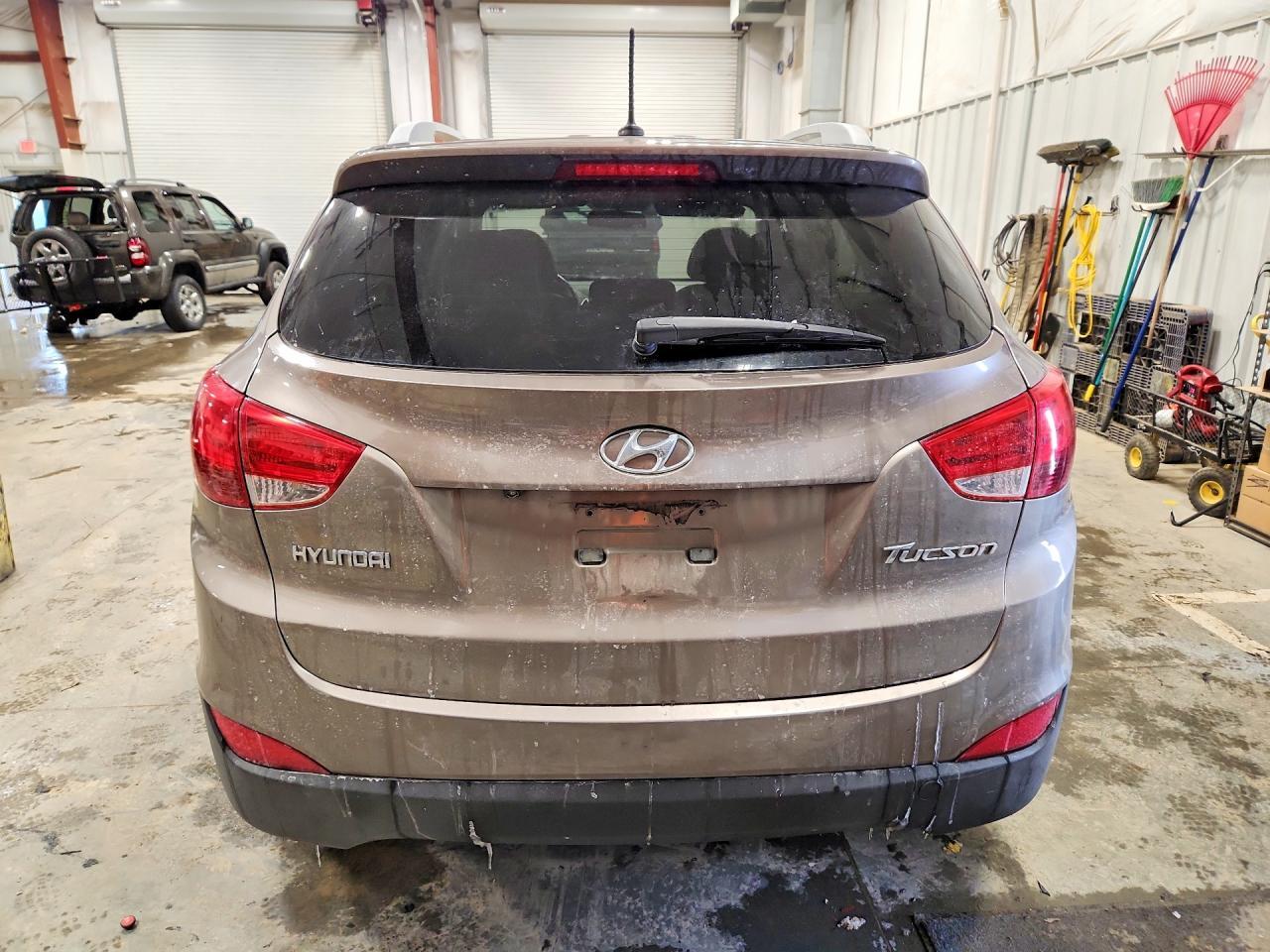 2011 HYUNDAI TUCSON