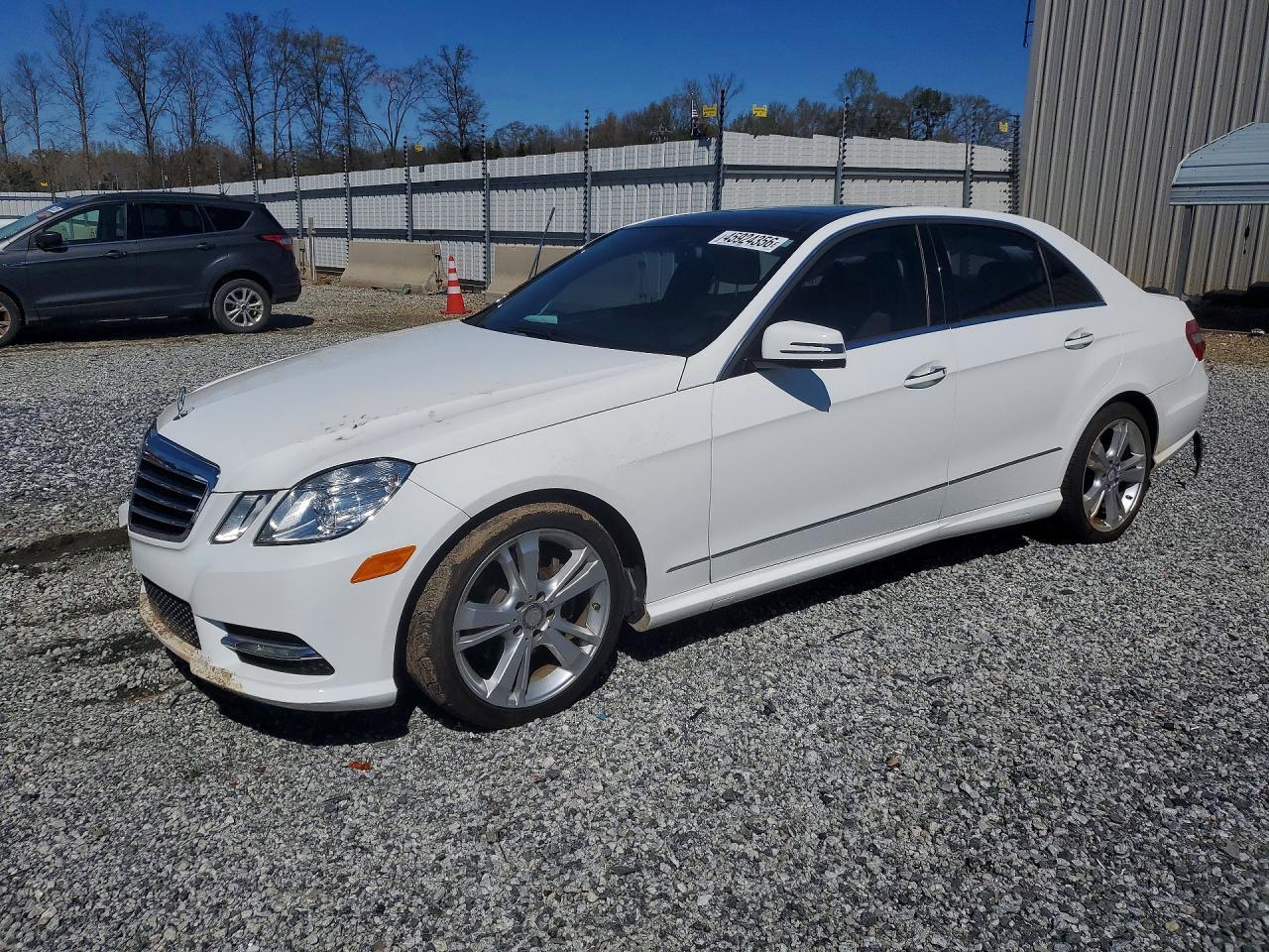 2013 MERCEDES-BENZ E-Class