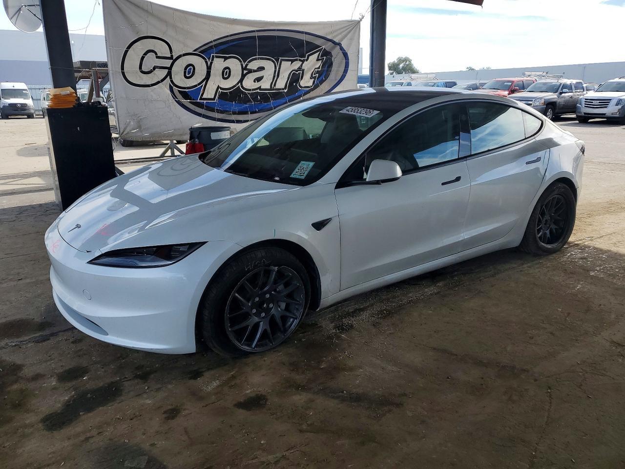 2026 TESLA MODEL 3