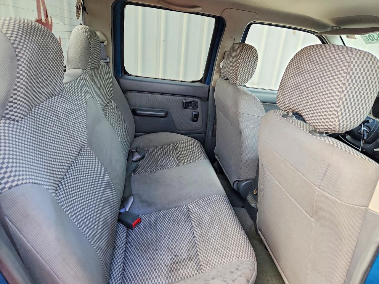2002 NISSAN Frontier