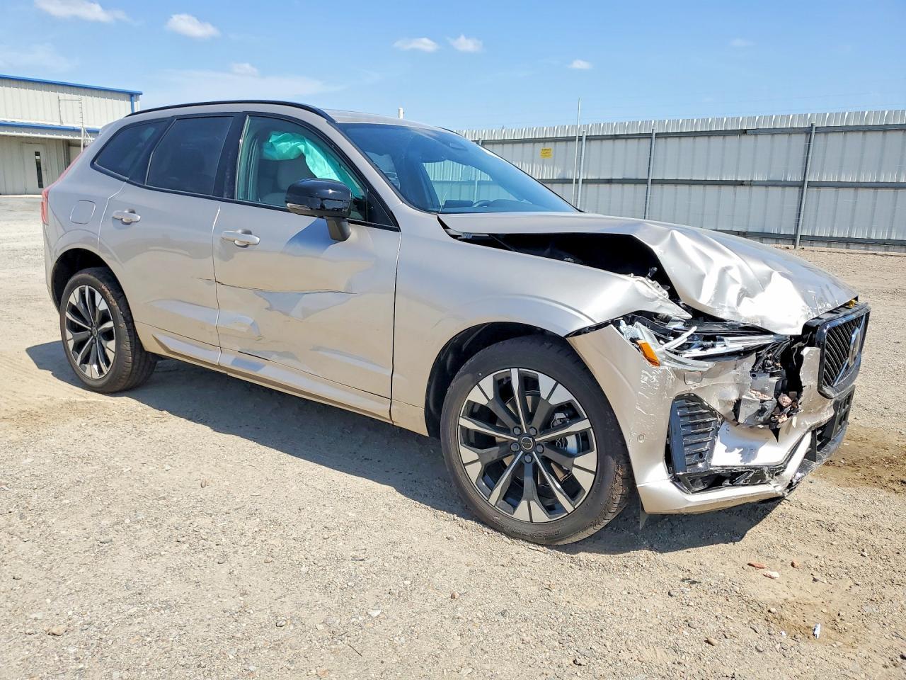 2026 VOLVO XC60