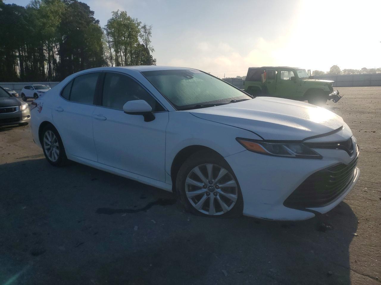 2018 TOYOTA CAMRY