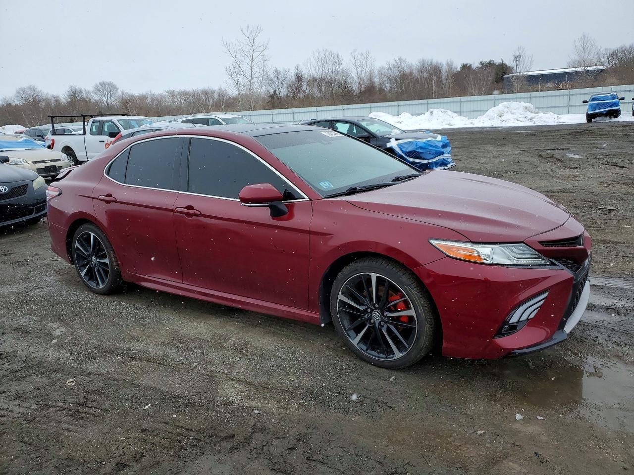 2018 TOYOTA CAMRY