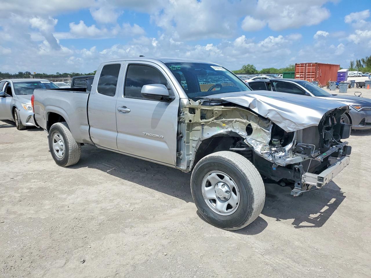 2016 TOYOTA TACOMA