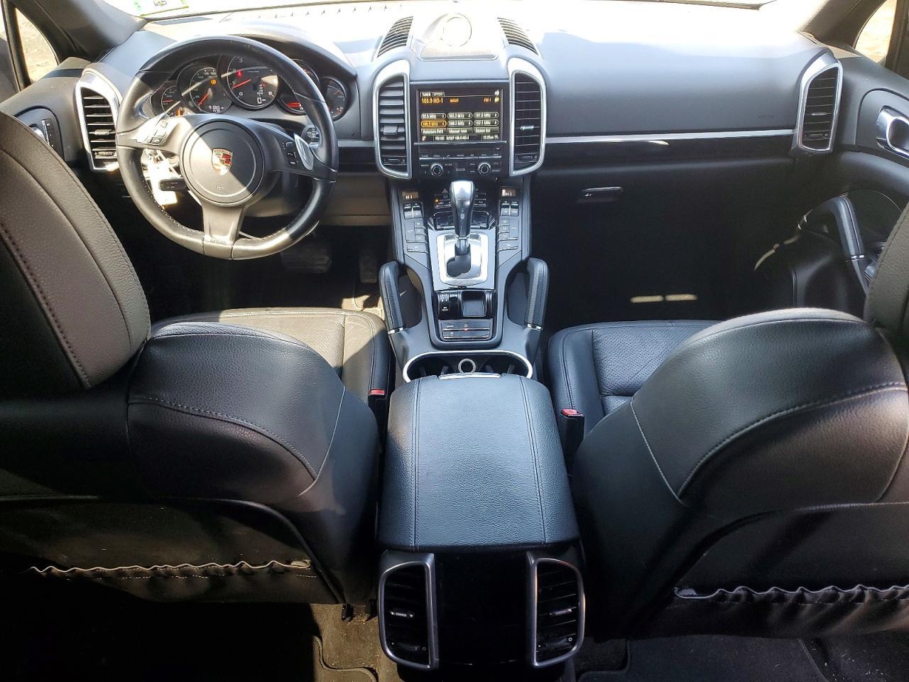 2014 PORSCHE CAYENNE