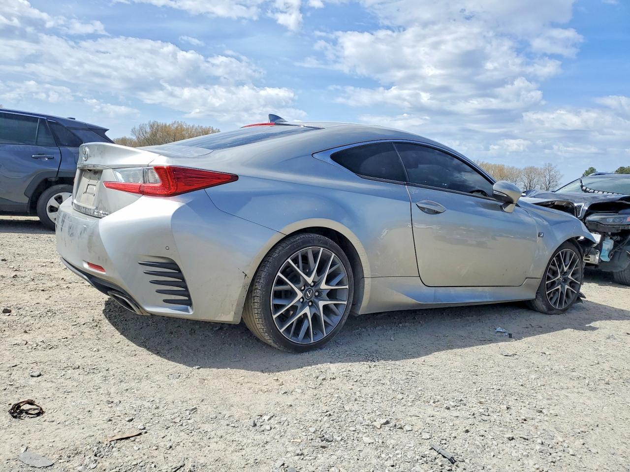 2017 LEXUS RC 200t
