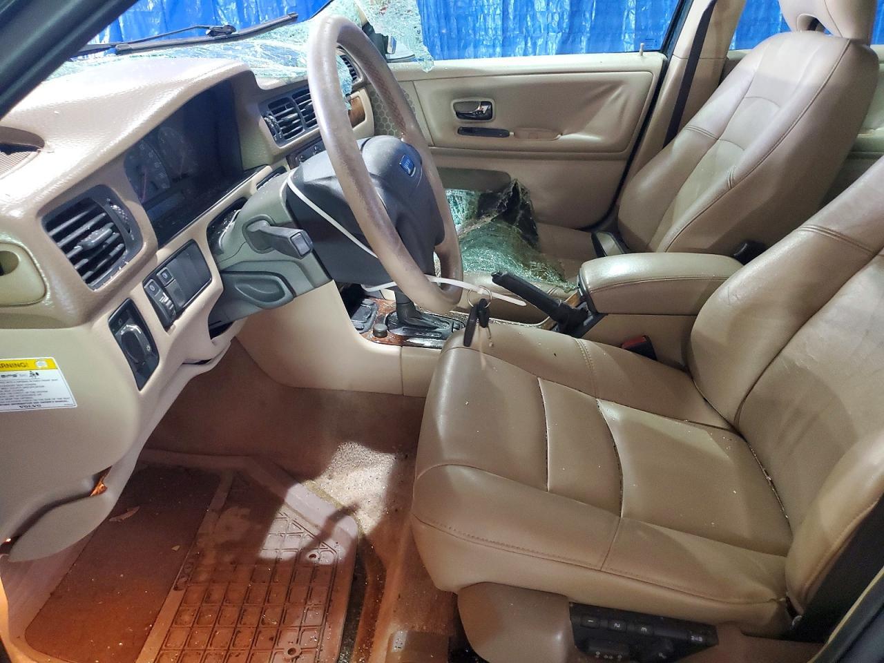 1998 VOLVO S70