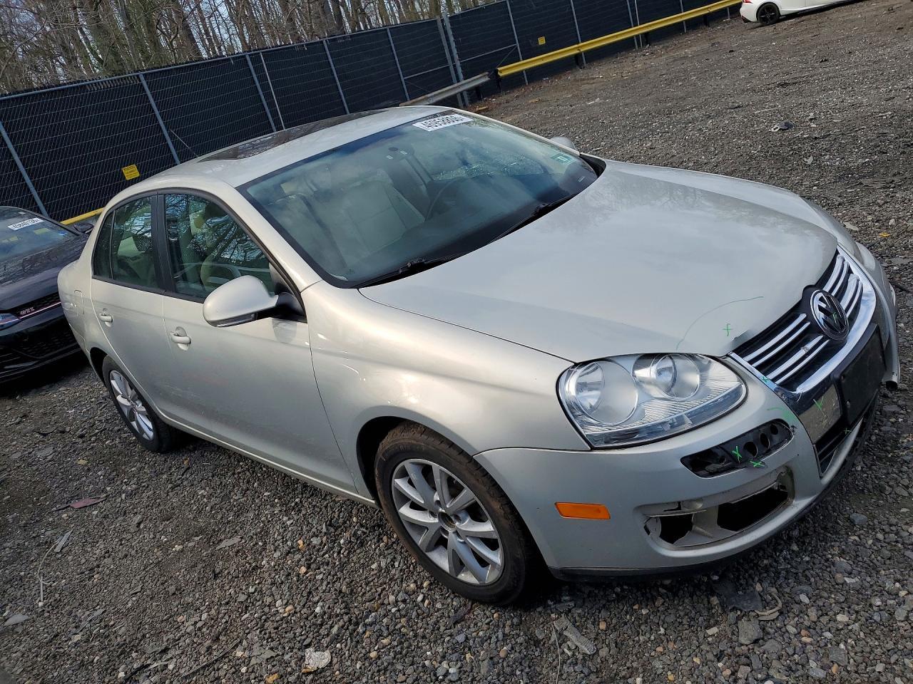 2010 VOLKSWAGEN JETTA
