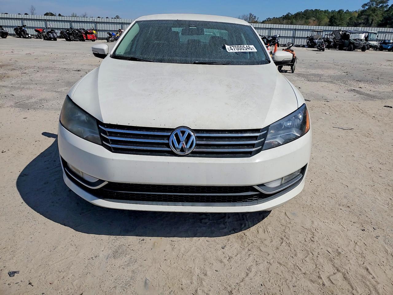 2015 VOLKSWAGEN Passat