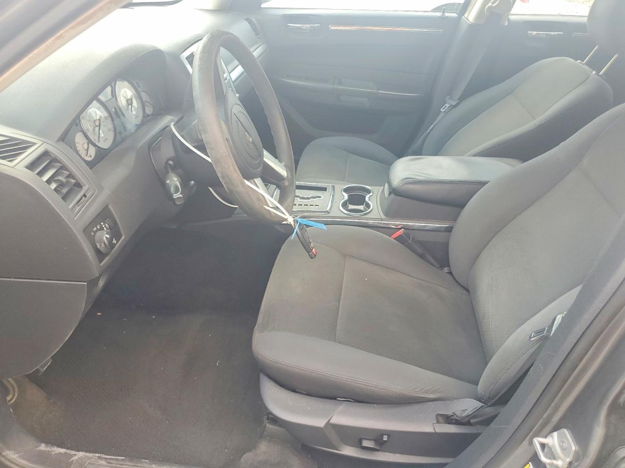2010 CHRYSLER 300