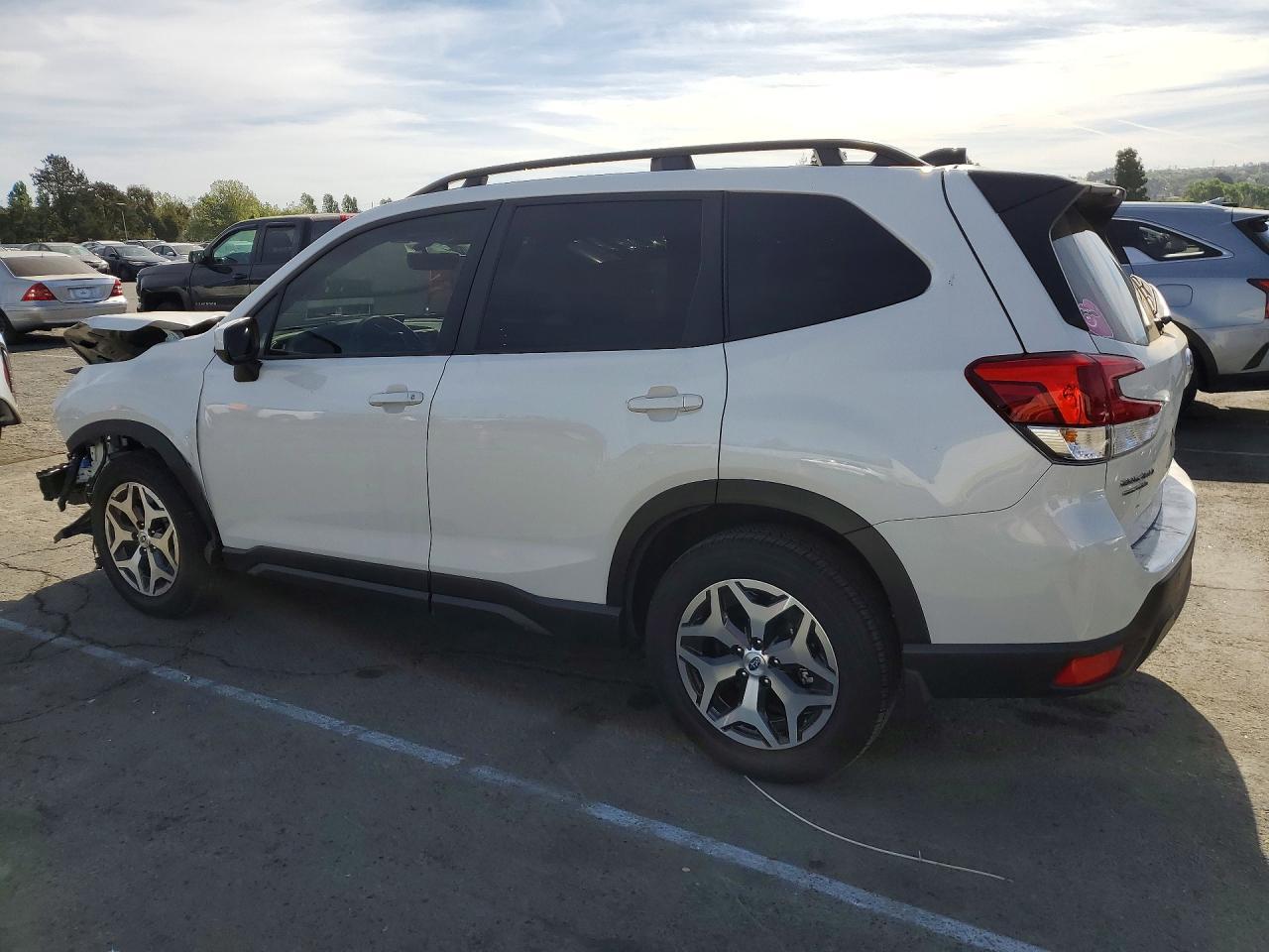 2024 SUBARU FORESTER