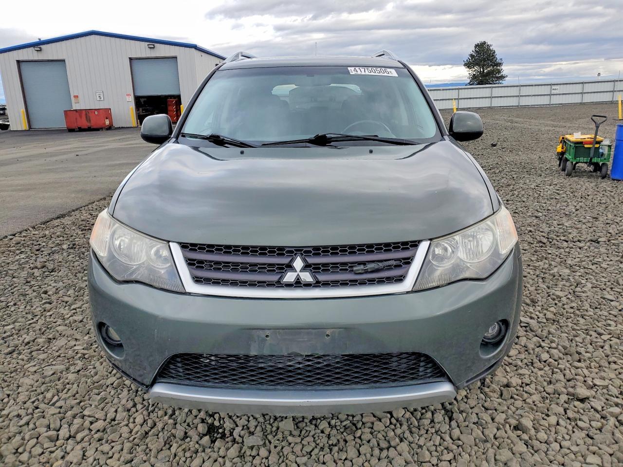 2009 MITSUBISHI outlander