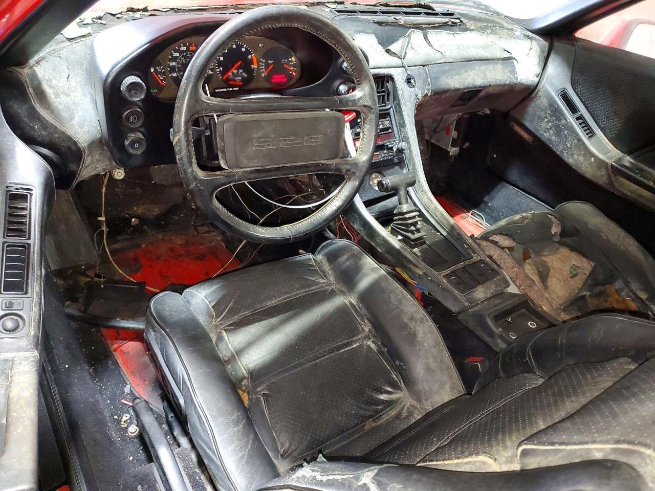 1982 PORSCHE 928
