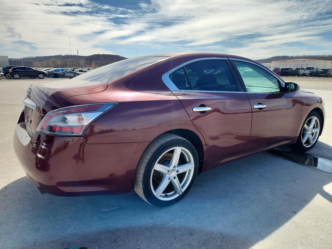 2012 NISSAN Maxima