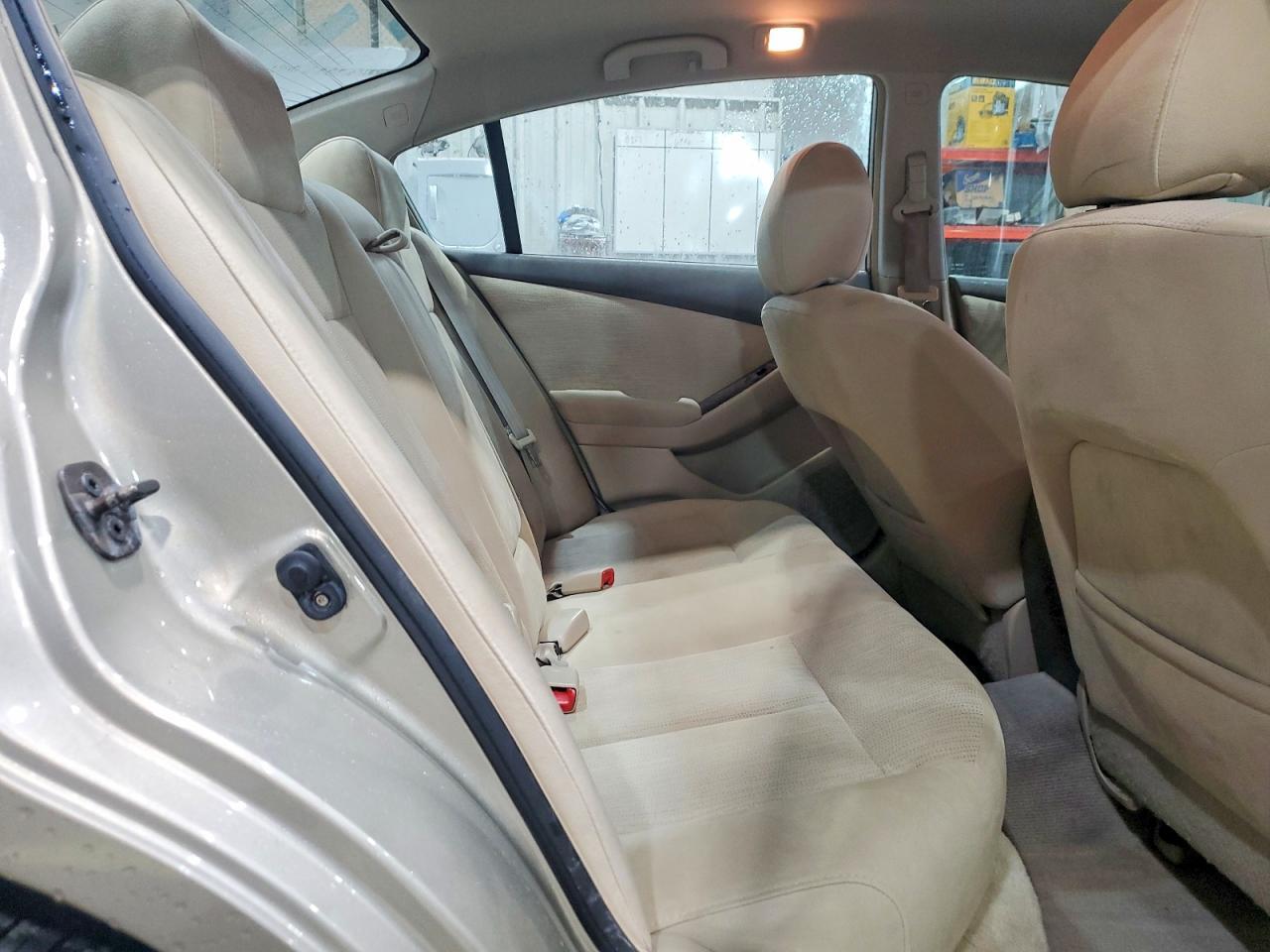 2010 NISSAN Alitma