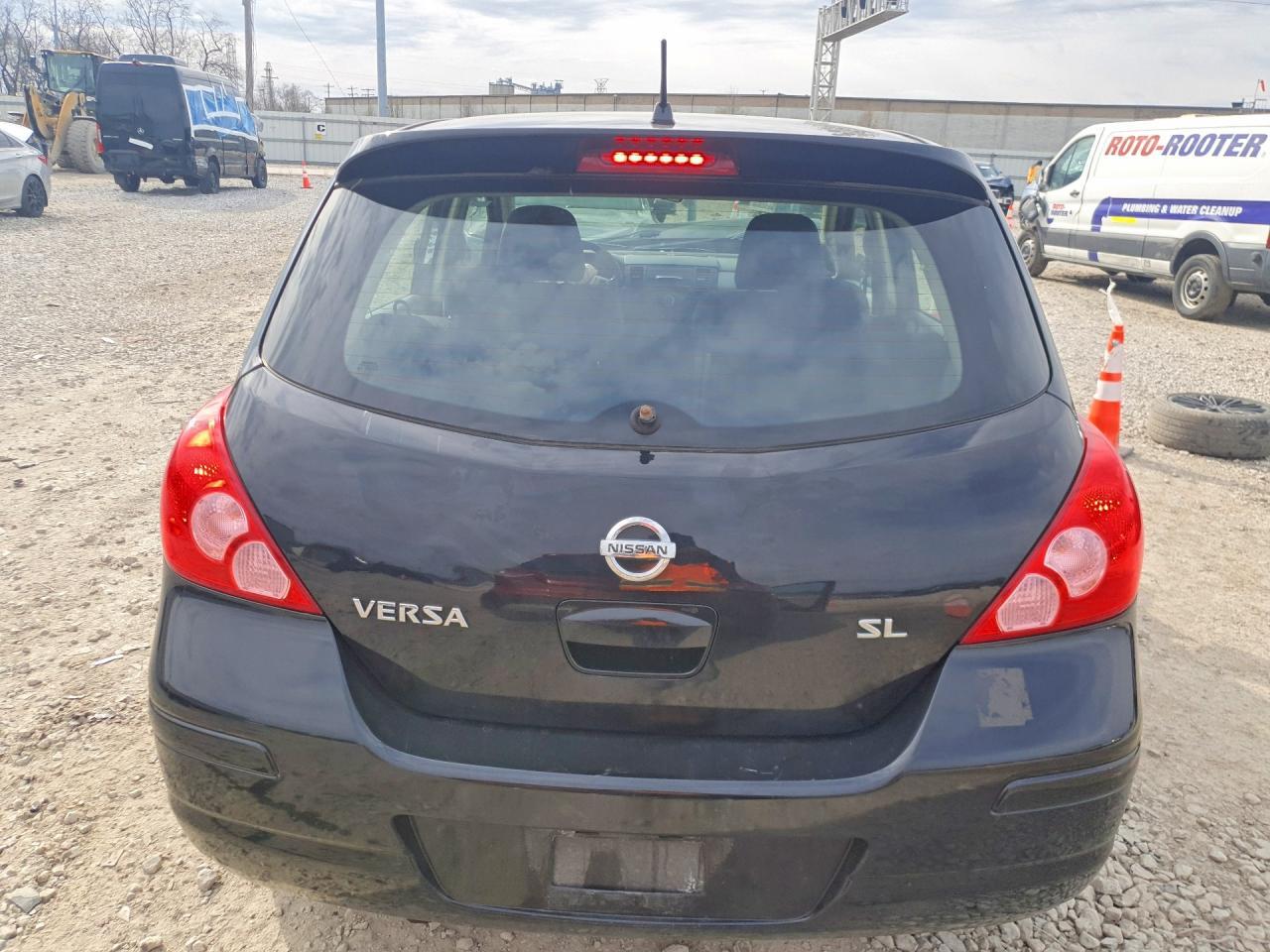2009 NISSAN VERSA