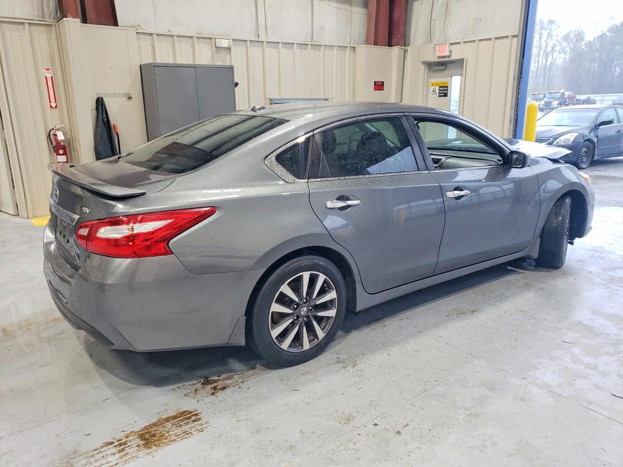2017 NISSAN ALTIMA