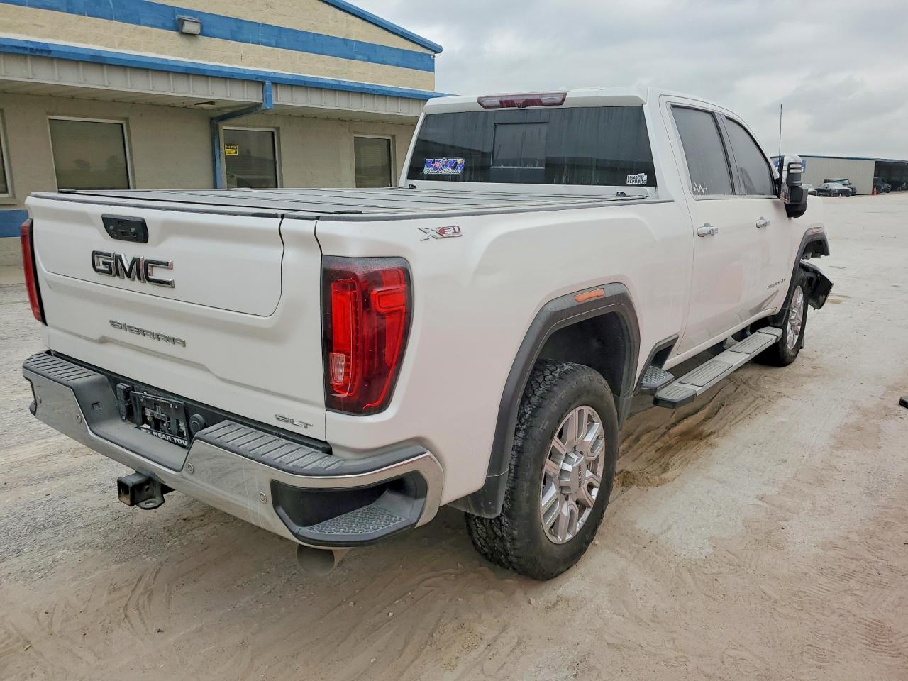 2023 GMC Sierra