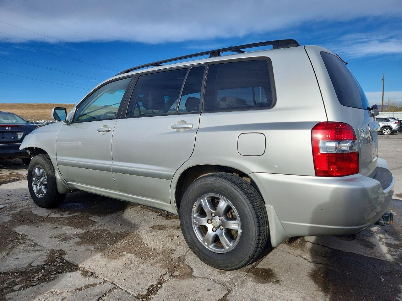 2005 TOYOTA HIGHLANDER