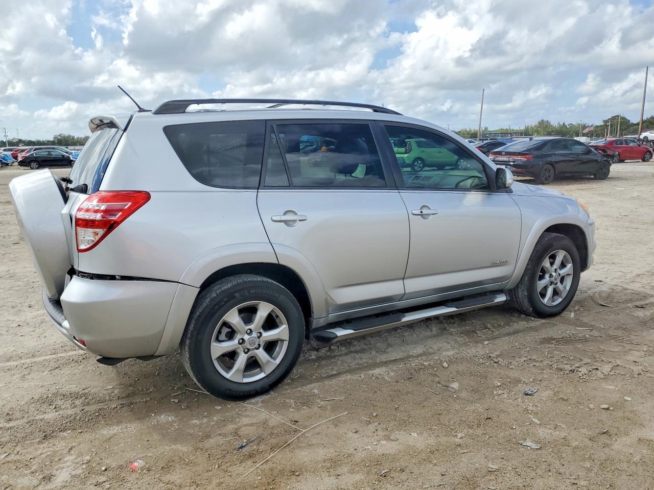 2012 TOYOTA RAV4