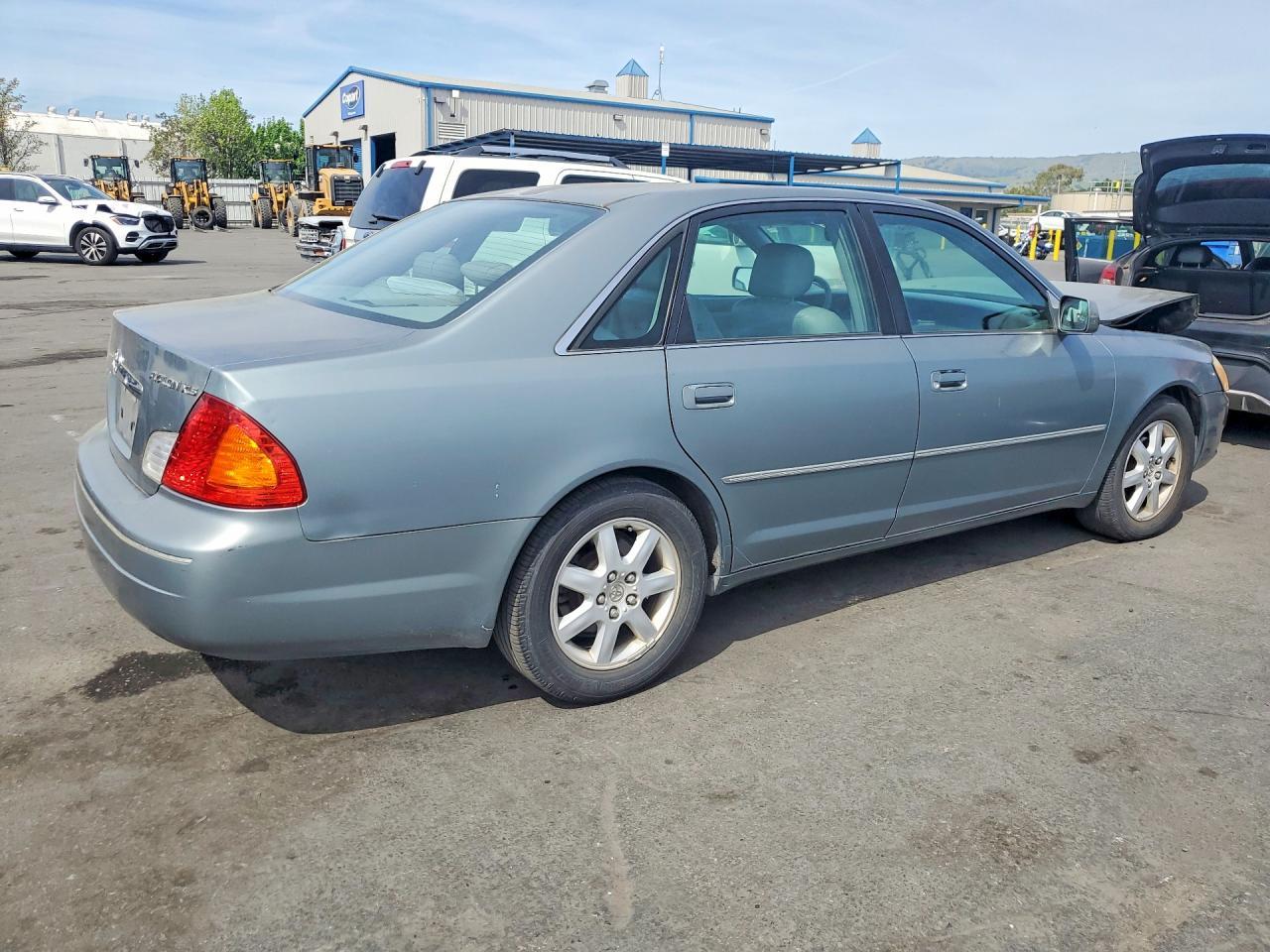 2001 TOYOTA Avalon